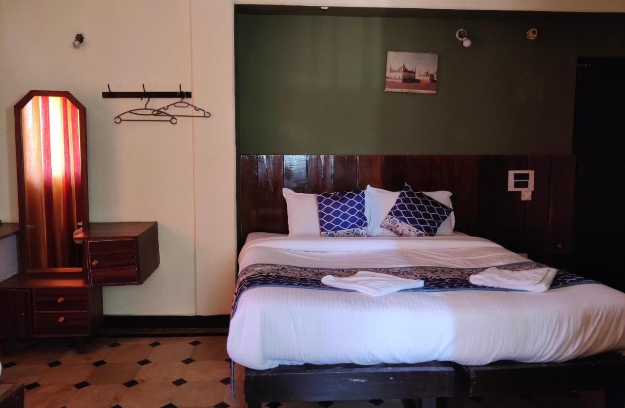 Hotel Caveri Comfort Inn Madikeri Dış mekan fotoğraf