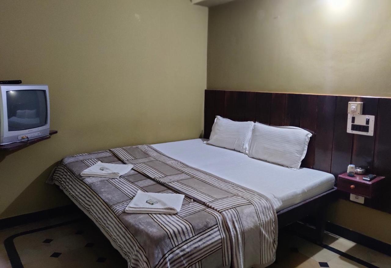 Hotel Caveri Comfort Inn Madikeri Dış mekan fotoğraf