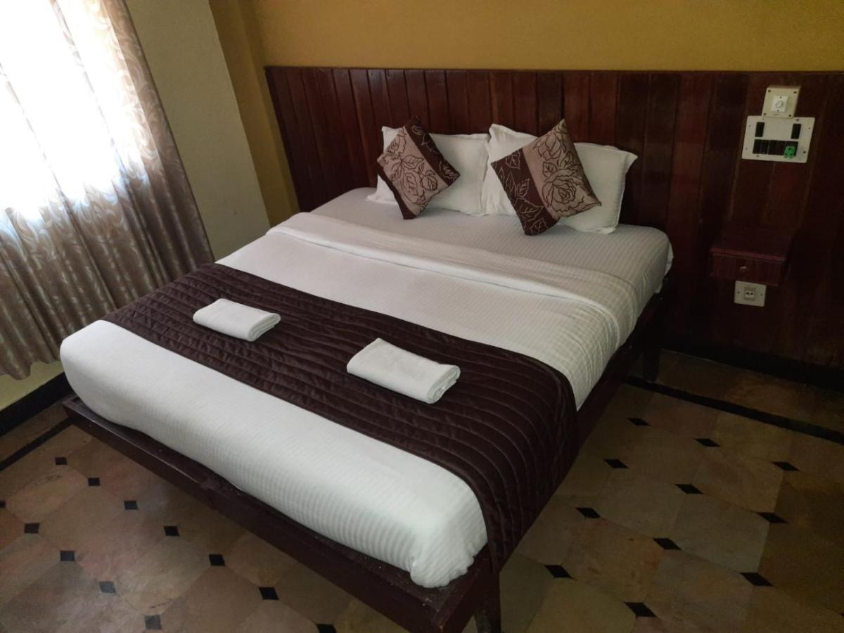 Hotel Caveri Comfort Inn Madikeri Dış mekan fotoğraf